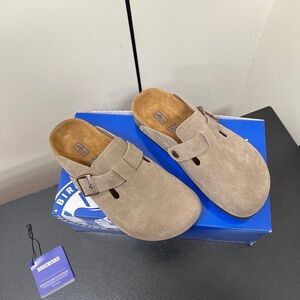 NWT Women's Birkenstock Boston Taupe Suede | NarrowFit